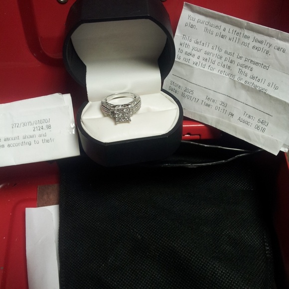 Modern Bride Engagement/Wedding Ring - Picture 3 of 4